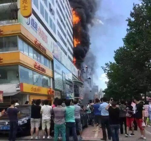 邵阳广场吃瓜事件
