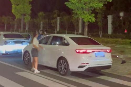 后排吃瓜人,后排吃瓜者的独特人生体验