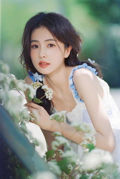 baby白鹿新疆吃瓜