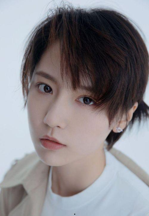 诸葛大力吃瓜图