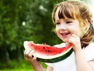 雷迪嘎嘎吃瓜,揭秘娱乐圈幕后真相