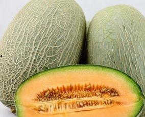 女性吃哈密瓜,女性美容养颜的天然甜品